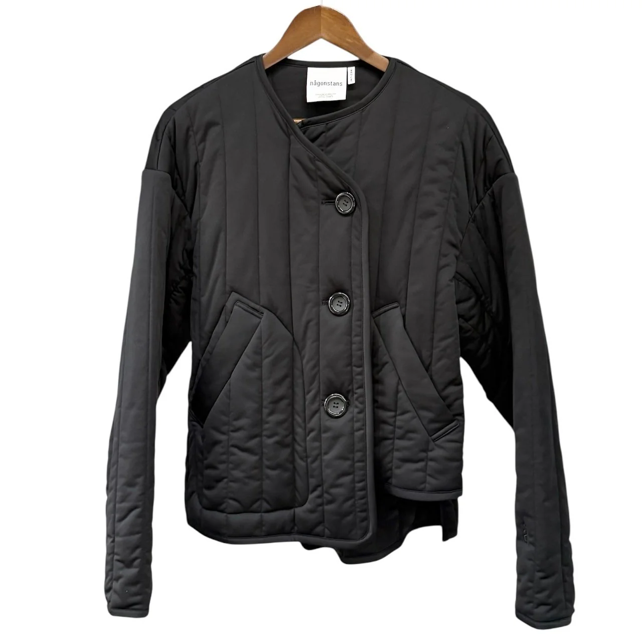 nagonstans ナゴンスタンス 23AW box padding jacket ノーカラー中綿デザインジャケット 470GA830-1640 M ブラック 買取実績
