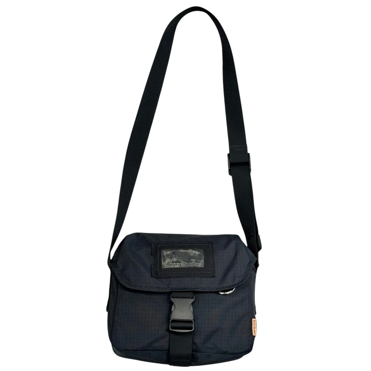 Acne Studios アクネストゥディオズ 21AW ナイロンショルダーバッグ FN-UX-BAGS000072 ネイビー 買取実績